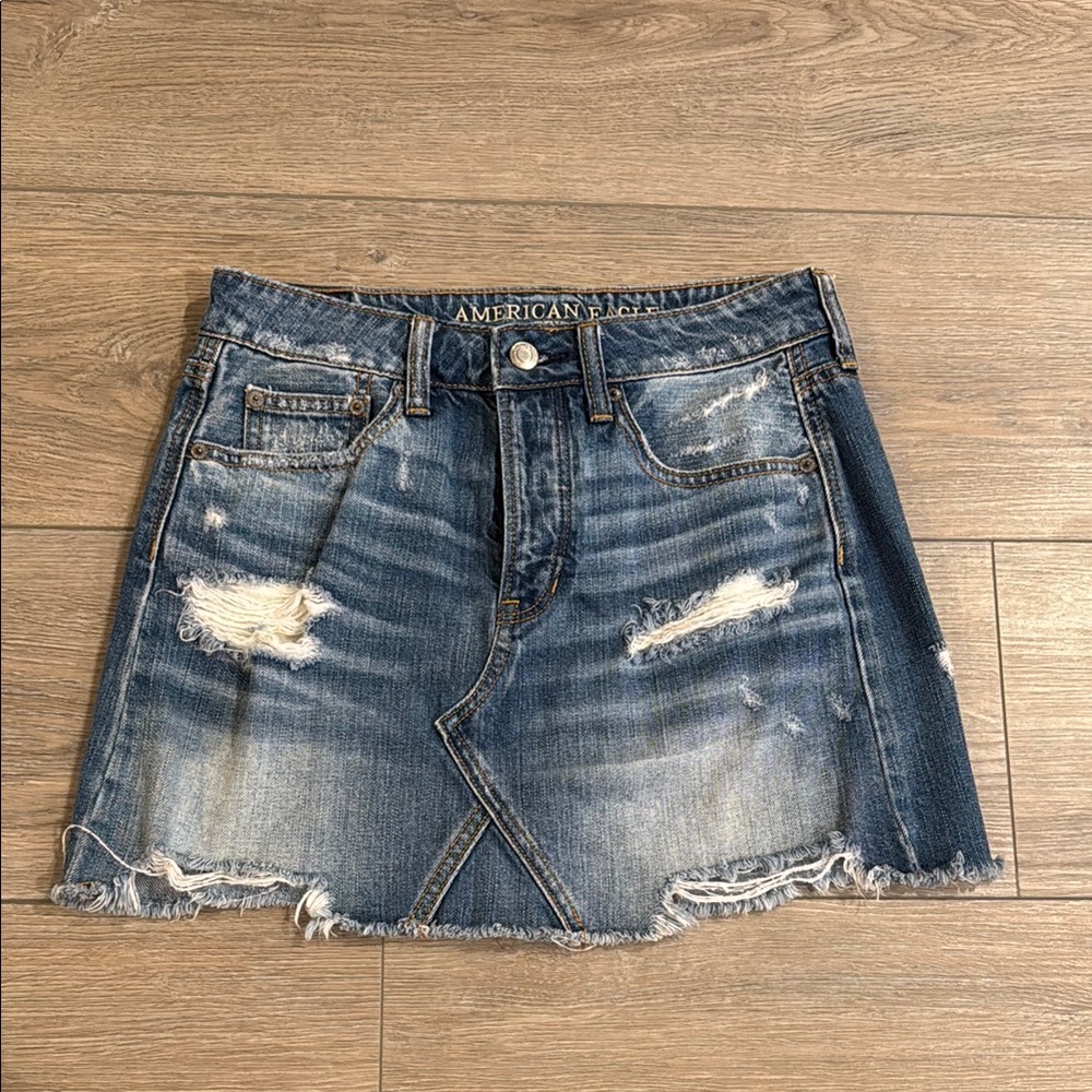 American Eagle Outfitters Distressed Denim Skirt - Size 2